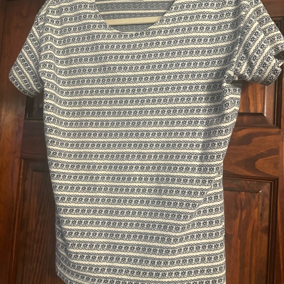 Blue and White Patterned Women's Top - Picture 4 of 5